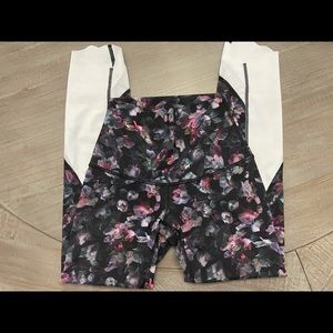 LuLuLemon Floral Leggings //size 2// Athletic